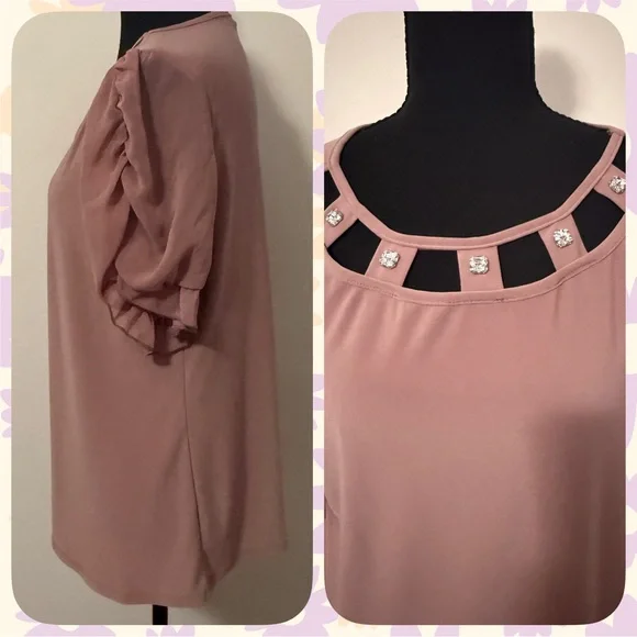 Elegant Blush Blouse with Embellished Neckline - Picture 2 of 4